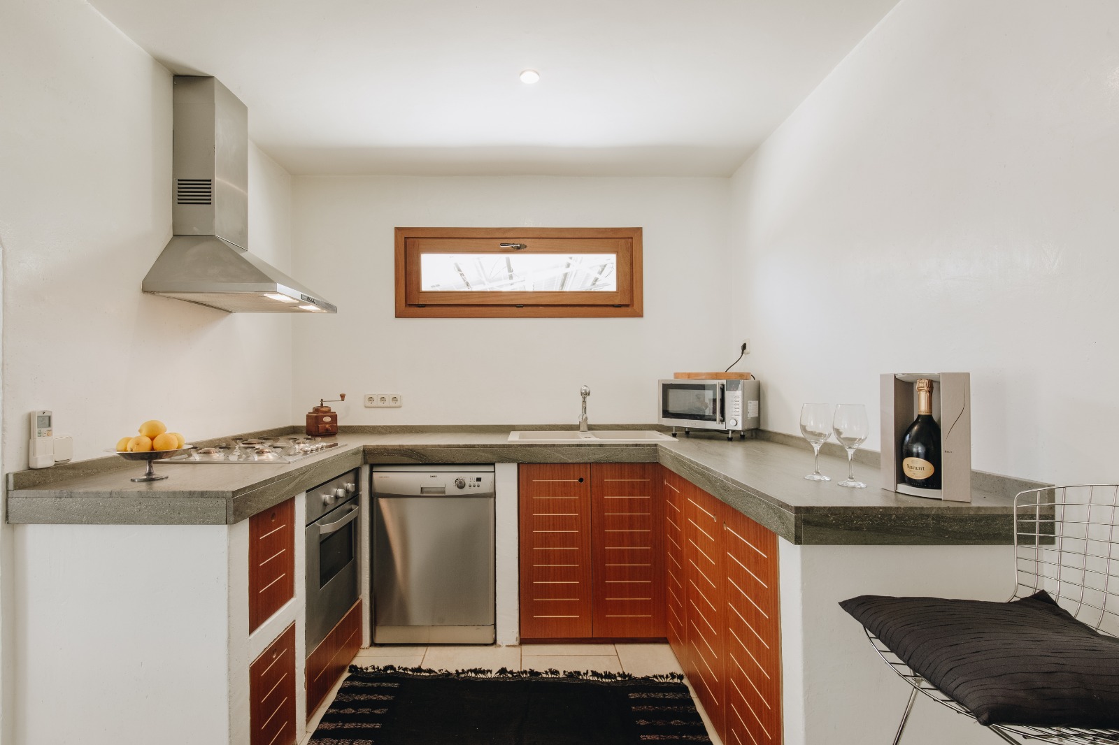 Resa estates finca tourist license sale ibiza kitchen 1.jpg